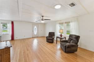 314 LAKEVIEW DRIVE, OSTEEN, FL 32764 - MLS#MFRO6352291