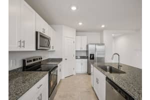 3881 GIORGIO DRIVE, WINTER HAVEN, FL 33884 - MLS#MFRO6352348