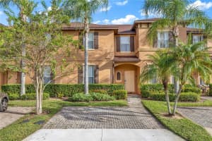 712 Calabria Ave, DAVENPORT