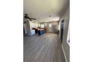 1002 NEW HAMPSHIRE AVENUE, TAVARES, FL 32778 - MLS#MFRO6352492