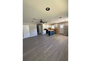 1002 NEW HAMPSHIRE AVENUE, TAVARES, FL 32778 - MLS#MFRO6352492