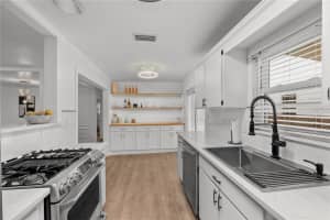 913 FRIBLEY STREET, TAMPA, FL 33603 - MLS#MFRO6352503