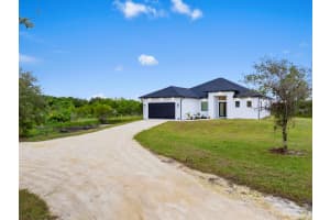 5747 DESOTO BOULEVARD, NAPLES, FL 34120 - MLS#MFRO6352524
