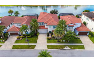 10751 ROYAL CYPRESS WAY, ORLANDO, FL 32836 - MLS#MFRO6352758