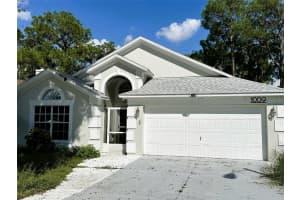 1009 Lake Davenport Blvd, DAVENPORT