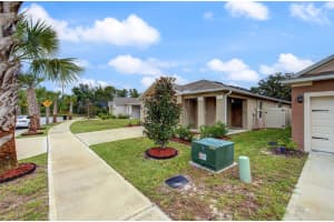 2164 BIG BEND AVENUE, ORANGE CITY, FL 32763 - MLS#MFRO6352952