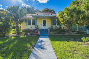 236 SALISBURY AVENUE, DELAND, FL 32720 - MLS#MFRO6352976