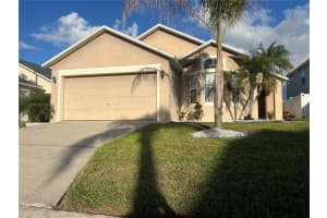 110 High Point Dr, DAVENPORT