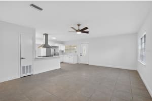 7710 BROOKSIDE LANE, TAMPA, FL 33615 - MLS#MFRO6353131