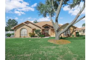 805 CARLTON COURT, WINTER HAVEN, FL 33884 - MLS#MFRO6353167