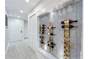 5426 PINE CREEK DRIVE, ORLANDO, FL 32811 - MLS#MFRO6353193