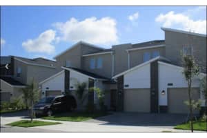1079 Splash Shot Pl, DAVENPORT