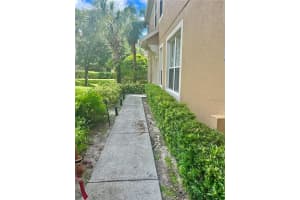 2897 POLVADERO LANE, ORLANDO, FL 32835 - MLS#MFRO6353332