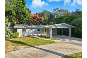 1920 Normandy Dr, MOUNT DORA