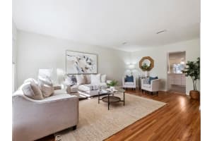 1725 OAKMONT LANE, ORLANDO, FL 32804 - MLS#MFRO6353452