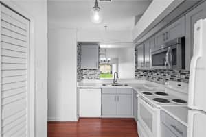 3125 SANDY SHORE LANE, KISSIMMEE, FL 34743 - MLS#MFRO6353557