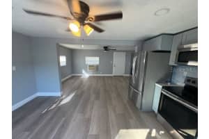 4721 PINE STREET, FRUITLAND PARK, FL 34731 - MLS#MFRO6353722