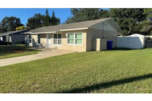 545 OAK DRIVE, TAVARES, FL 32778 - MLS#MFRO6353731