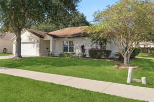 886 SCENIC VIEW CIRCLE, MINNEOLA, FL 34715 - MLS#MFRO6353920