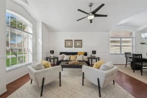 713 HARDWOOD CIRCLE, ORLANDO, FL 32828 - MLS#MFRO6353995