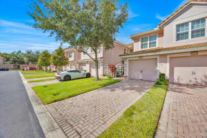 8343 BELLA TIERRA COURT, DAVENPORT, FL 33896 - MLS#MFRO6354074