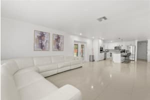 8607 SANDBERRY BOULEVARD, ORLANDO, FL 32819 - MLS#MFRO6354108