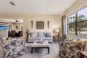 1300 SEA PINES WAY, DAVENPORT, FL 33896 - MLS#MFRO6354134