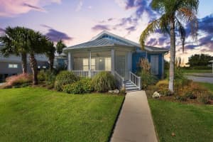 1052 SUGAR LOAF KEY LOOP, LADY LAKE, FL 32159 - MLS#MFRO6354192