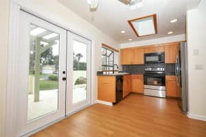 648 FALLSMEAD CIRCLE, LONGWOOD, FL 32750 - MLS#MFRO6354256