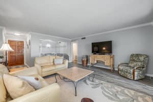 4224 LAKE UNDERHILL ROAD, ORLANDO, FL 32803 - MLS#MFRO6354465