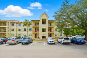 3032 Parkway Blvd #207, KISSIMMEE