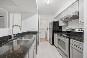 3032 PARKWAY BOULEVARD, KISSIMMEE, FL 34747 - MLS#MFRO6354502