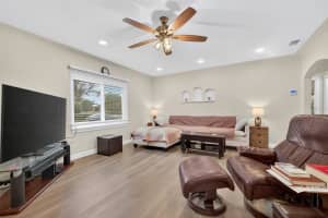 825 46TH STREET, ST PETERSBURG, FL 33713 - MLS#MFRO6354560