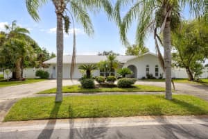 914 WAIALAE CIRCLE, PALM BAY, FL 32905 Sold 11/21/25