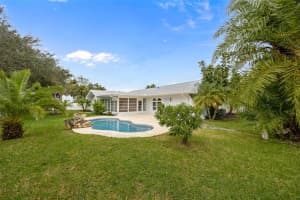 914 WAIALAE CIRCLE, PALM BAY, FL 32905 Sold 11/21/25