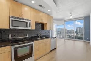 155 COURT AVENUE, ORLANDO, FL 32801 - MLS#MFRO6354668