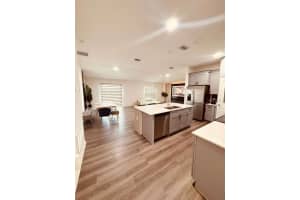 946 LAUREL VIEW WAY, GROVELAND, FL 34736 - MLS#MFRO6354833