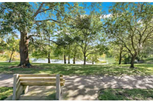 546 LAKE COMO CIRCLE, ORLANDO, FL 32803 - MLS#MFRO6354873