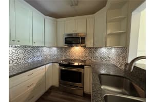 600 NORTHERN WAY, WINTER SPRINGS, FL 32708 - MLS#MFRO6355068