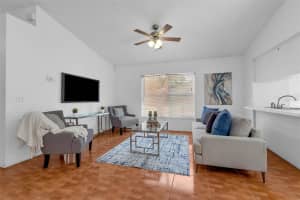 5972 KENLYN COURT, ORLANDO, FL 32808 - MLS#MFRO6355173