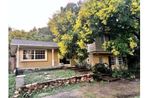 1700 Barton St, LONGWOOD