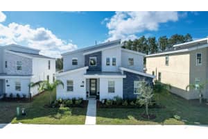 9032 Sommerset Hills Dr, DAVENPORT