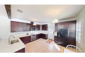 2010 MAPLE AVENUE, SANFORD, FL 32771 - MLS#MFRO6355555