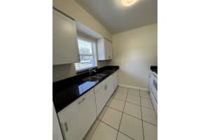 1312 NORTH AVENUE, TAVARES, FL 32778 - MLS#MFRO6355717