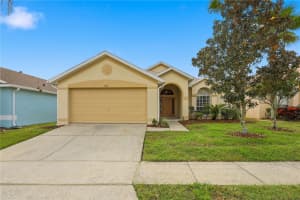 917 BLOOMINGDALE DRIVE, DAVENPORT, FL 33897 - MLS#MFRO6356039