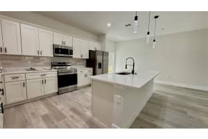 17525 35TH AVENUE ROAD, OCALA, FL 34473 Sold 12/16/25