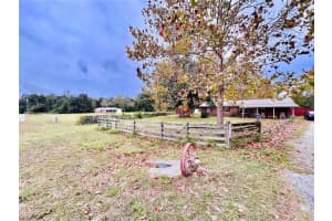 8571 S COUNTY ROAD 231, LAKE BUTLER, FL 32054 - MLS#MFRO6356102