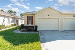 27227 WHITE PLAINS WAY, LEESBURG, FL 34748 - MLS#MFRO6356147