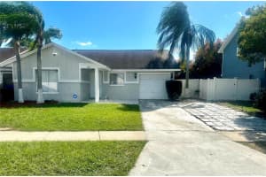 20 WINTER RIDGE CIRCLE, ORLANDO, FL 32835 - MLS#MFRO6356186