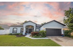 1257 Merrimack Dr, DAVENPORT